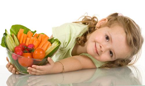 Cha mẹ nên xây dựng chế độ ăn uống khoa học giúp trẻ tăng sức đề kháng
